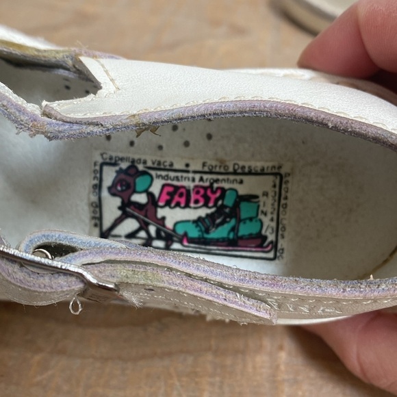 Vintage Girls White Leather Mary Jane’s - Picture 5 of 8